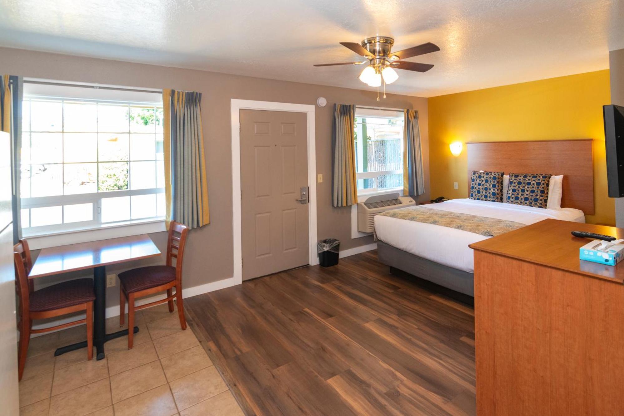 Nordic Inn And Suites Портленд Экстерьер фото